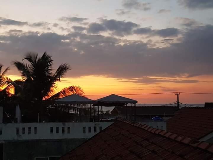 City Sunrise 希克杜沃 外观 照片